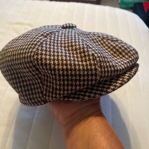 Houndstooth Newsboy Cap
